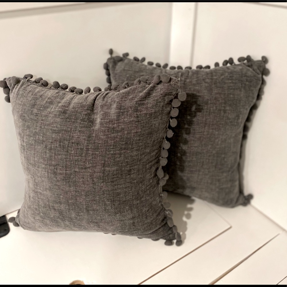 Set of 2 grey accent pillow covers